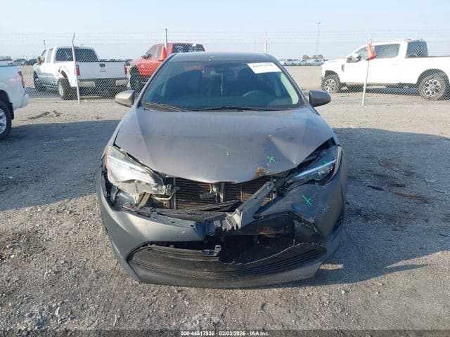 2018 TOYOTA COROLLA LE 12