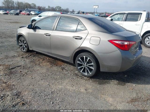 2018 TOYOTA COROLLA LE 3