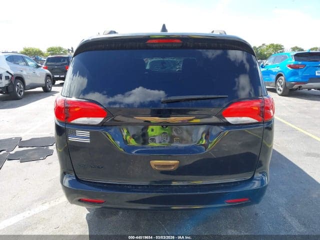2021 CHRYSLER VOYAGER LXI 16