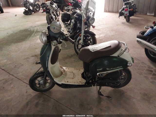 2024 HONDA NCW50 13