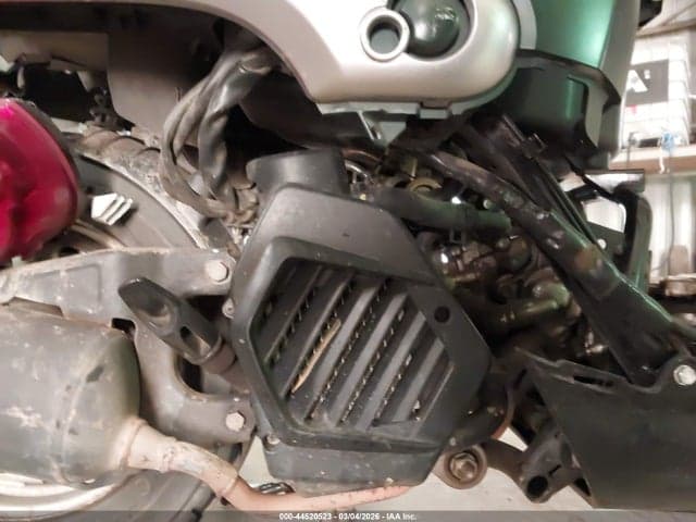 2024 HONDA NCW50 8