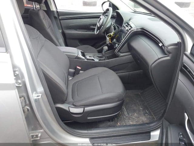 2022 HYUNDAI TUCSON SE 5