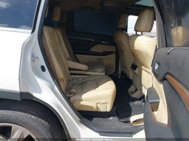 2017 TOYOTA HIGHLANDER LIMITED 8