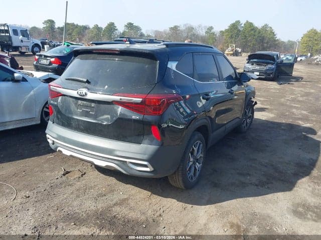 2021 KIA SELTOS EX 4