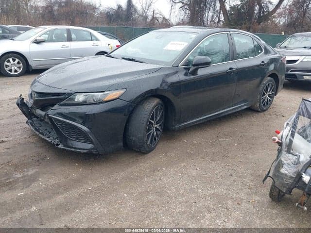 2021 TOYOTA CAMRY SE 2