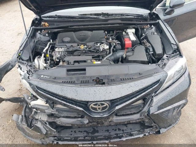 2021 TOYOTA CAMRY SE 10