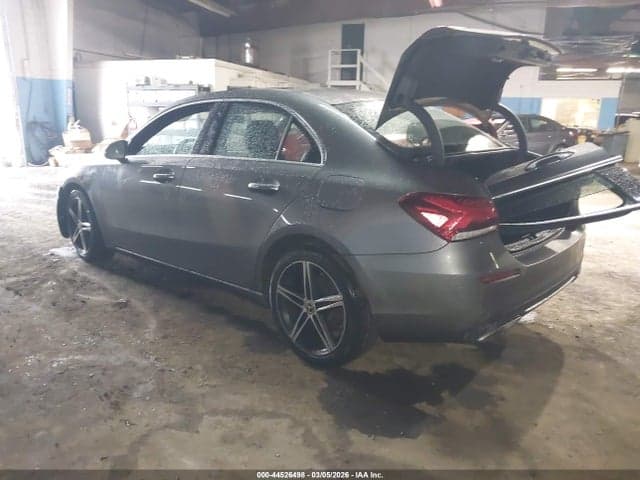 2022 MERCEDES-BENZ A 220 4MATIC 3