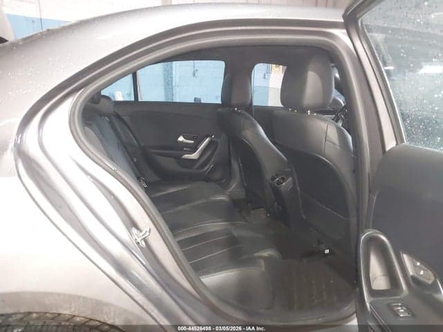 2022 MERCEDES-BENZ A 220 4MATIC 8