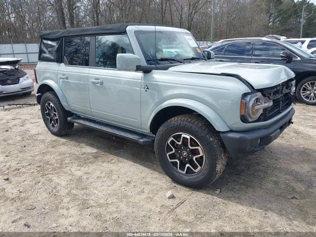 2021 FORD BRONCO OUTER BANKS 1