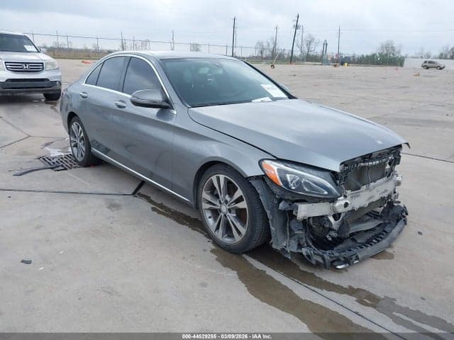 2016 MERCEDES-BENZ C 300