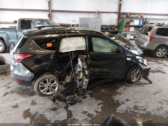 2017 FORD ESCAPE SE 13