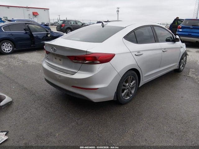 2018 HYUNDAI ELANTRA SEL 4