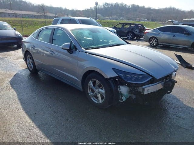 2023 HYUNDAI SONATA SE 1