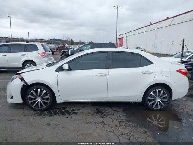 2018 TOYOTA COROLLA LE ECO 15