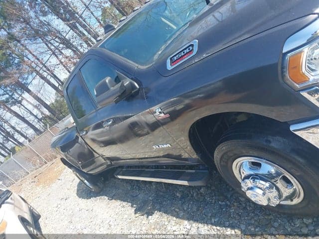 2019 RAM 3500 BIG HORN 4X4 8' BOX 13