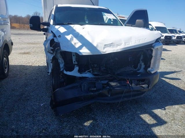 2023 FORD F-250 6
