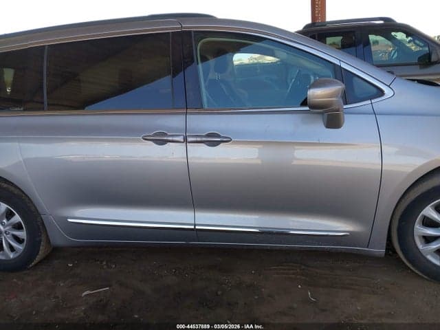 2017 CHRYSLER PACIFICA TOURING-L 13