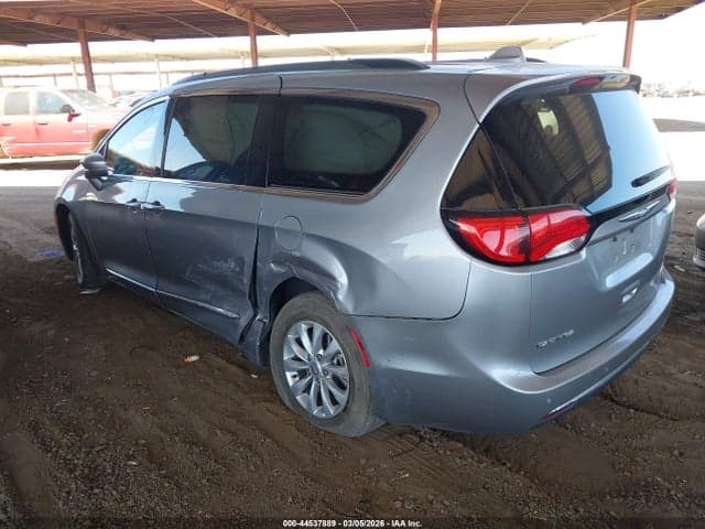 2017 CHRYSLER PACIFICA TOURING-L 3