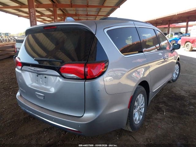 2017 CHRYSLER PACIFICA TOURING-L 4