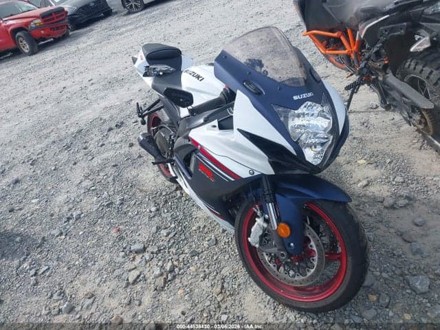 2025 SUZUKI GSX-R600 - 1