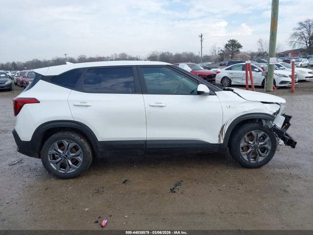 2024 KIA SELTOS LX 13