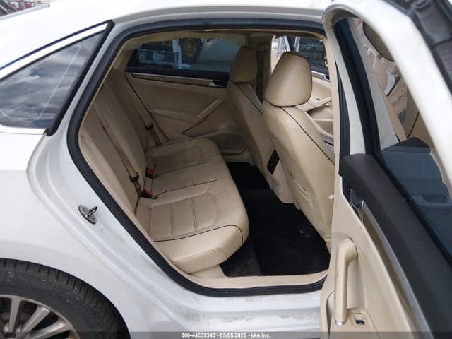 2017 VOLKSWAGEN PASSAT 1.8T SE 8