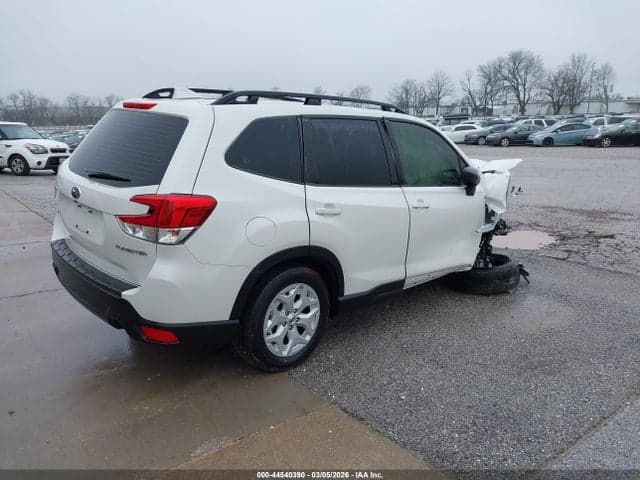 2022 SUBARU FORESTER 4
