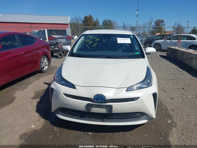 2019 TOYOTA PRIUS XLE 12