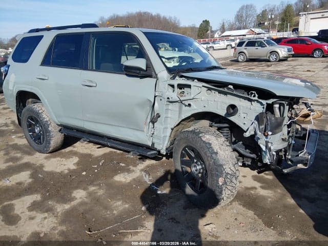 2022 TOYOTA 4RUNNER TRAIL SPECIAL EDITION - 1