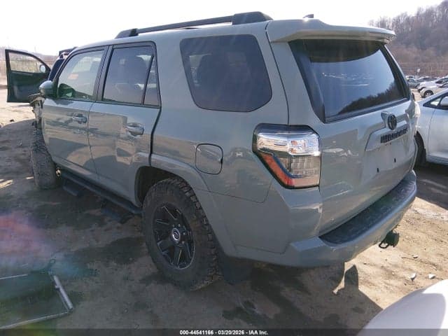 2022 TOYOTA 4RUNNER TRAIL SPECIAL EDITION 3