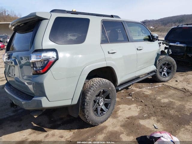 2022 TOYOTA 4RUNNER TRAIL SPECIAL EDITION 4