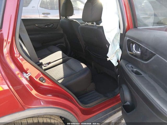 2017 NISSAN ROGUE SV 8