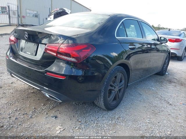 2020 MERCEDES-BENZ A 220 4
