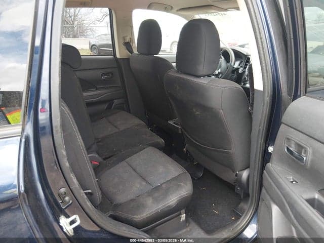 2017 MITSUBISHI OUTLANDER SE 8
