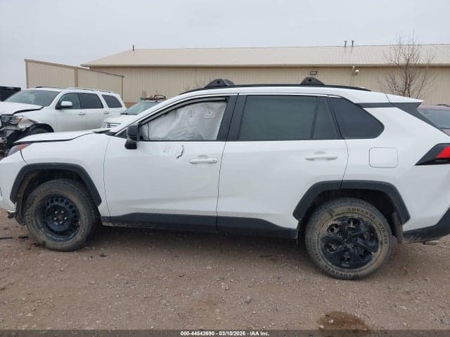 2019 TOYOTA RAV4 LE 15