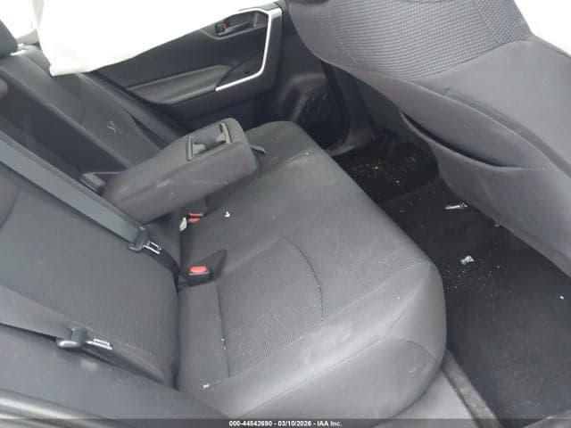 2019 TOYOTA RAV4 LE 8