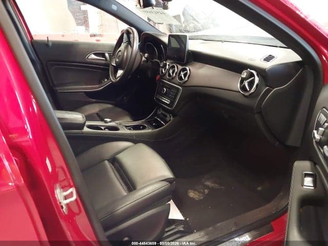 2018 MERCEDES-BENZ GLA 250 5