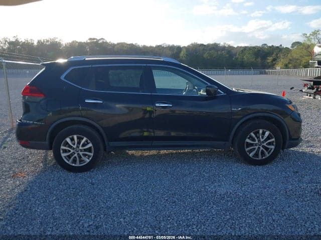 2017 NISSAN ROGUE SV 13