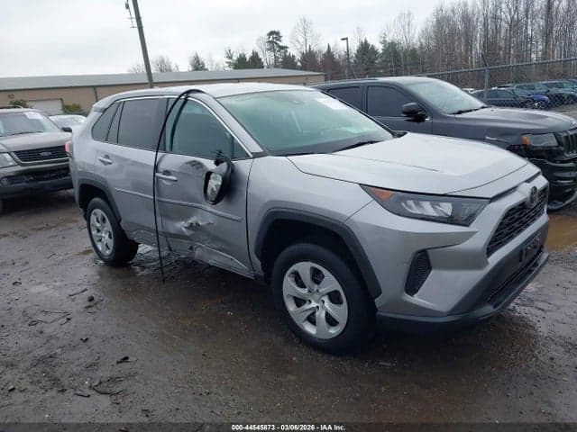 2022 TOYOTA RAV4 LE 1