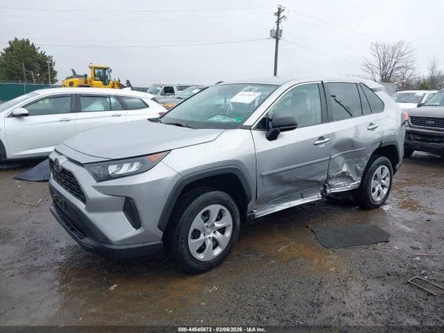 2022 TOYOTA RAV4 LE 2