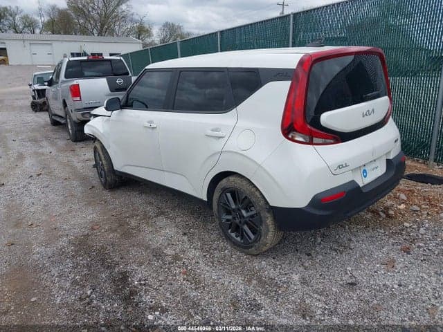 2022 KIA SOUL EX 3