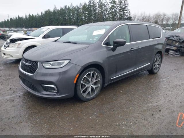 2018 CHRYSLER PACIFICA LX 2