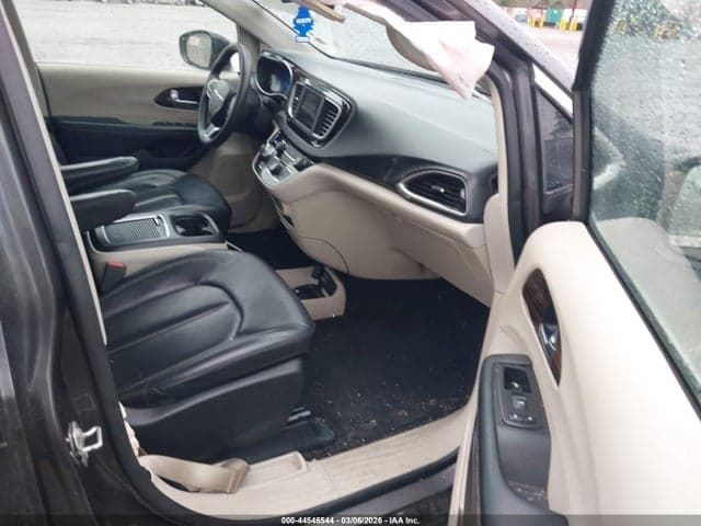 2018 CHRYSLER PACIFICA LX 5