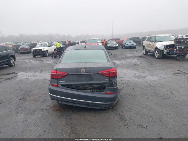 2017 VOLKSWAGEN PASSAT 1.8T R-LINE 16