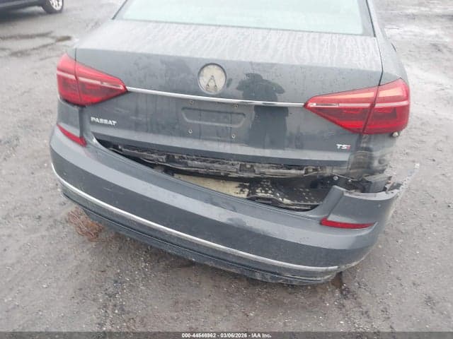 2017 VOLKSWAGEN PASSAT 1.8T R-LINE 6