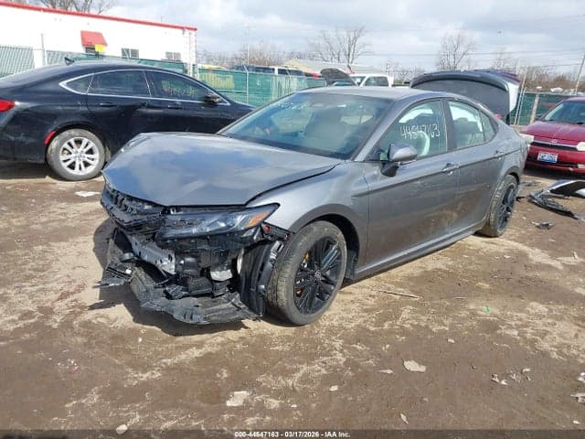 2025 TOYOTA CAMRY SE 2