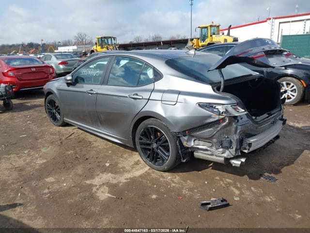 2025 TOYOTA CAMRY SE 3