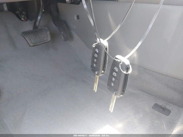 2025 HYUNDAI ELANTRA SE 11