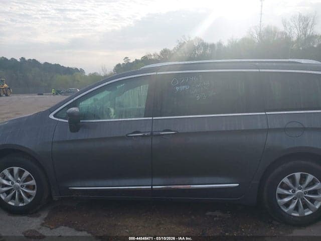 2018 CHRYSLER PACIFICA TOURING L 13