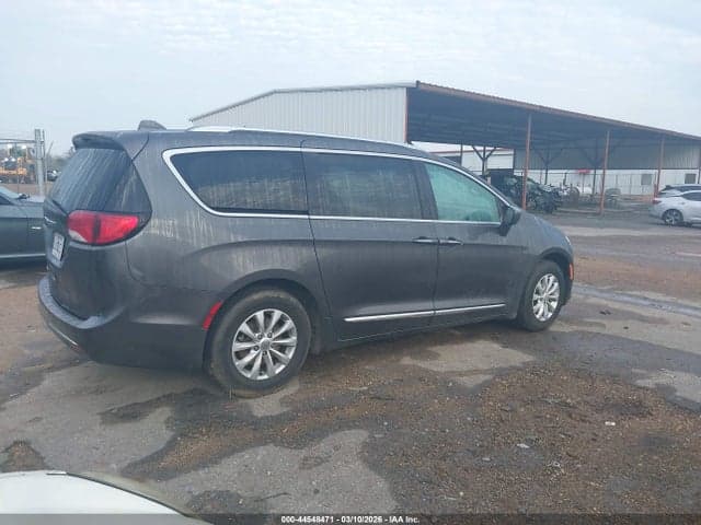 2018 CHRYSLER PACIFICA TOURING L 4